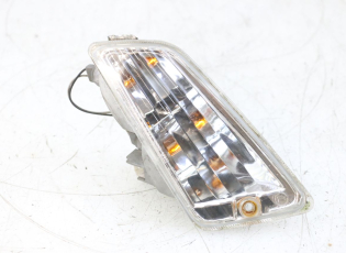 CLIGNOTANT AVANT DROIT