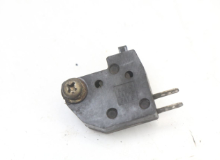 CONTACTEUR FEU STOP DROIT