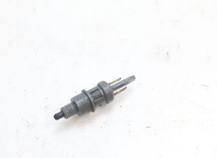 CONTACTEUR FEU STOP DROIT