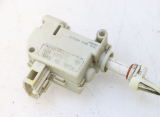 MOTEUR OUVERTURE COFFRE