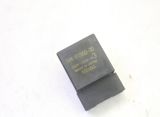 RELAIS POMPE À ESSENCE