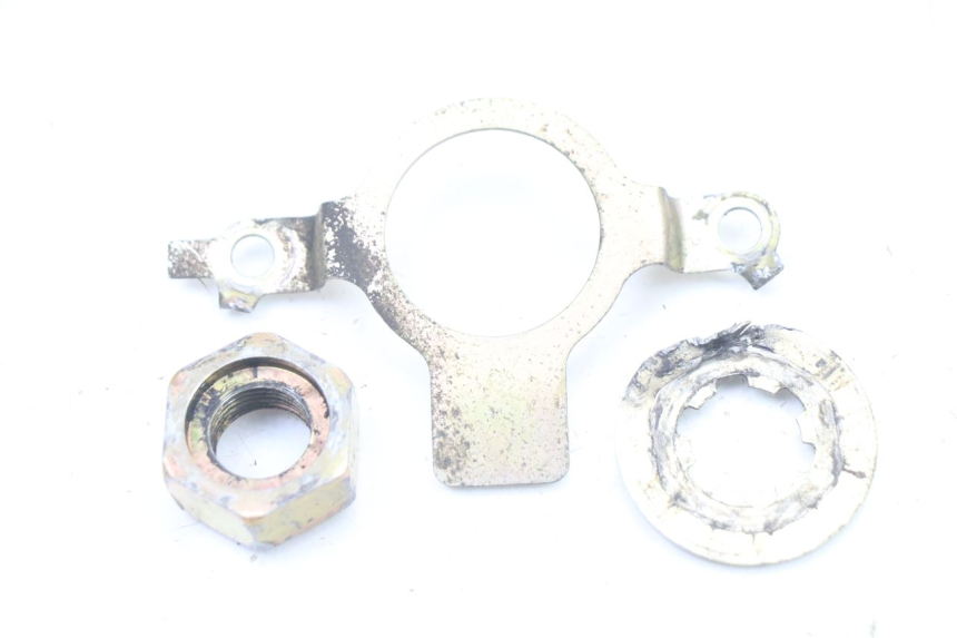 photo de TUERCA PIÑÓN SALIDA CAJA CAMBIOS HYOSUNG GTR 125 (2006 - 2008) - Otra perspectiva