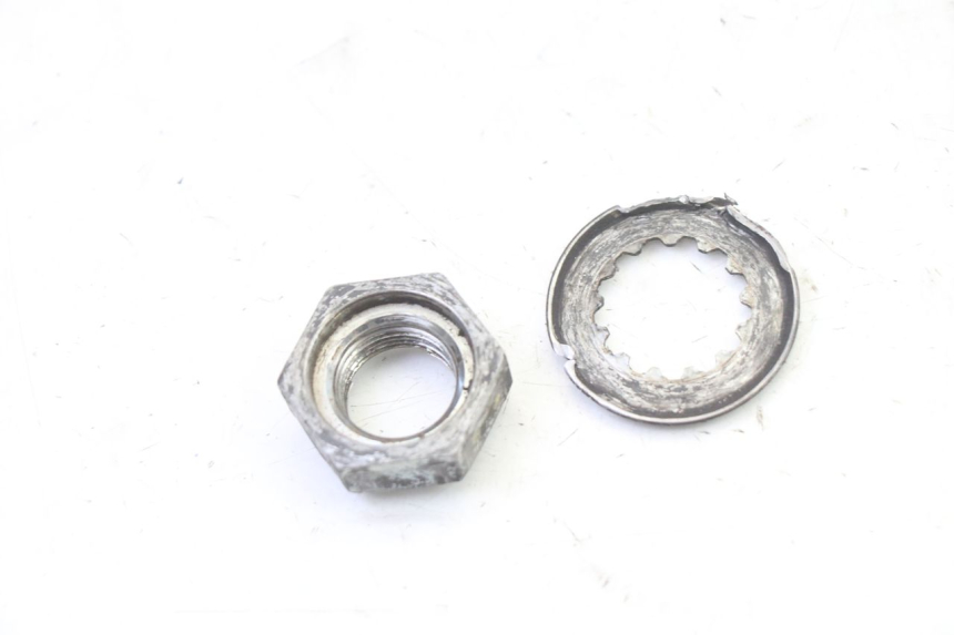 photo de TUERCA PIÑÓN SALIDA CAJA CAMBIOS SUZUKI SV S 650 (2003 - 2009) - Otra perspectiva