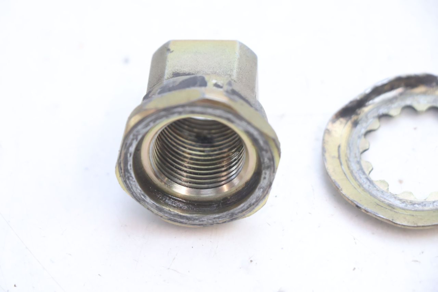photo de TUERCA PIÑÓN SALIDA CAJA CAMBIOS KAWASAKI ZX-6R ZX6R 600 (2000 - 2002) - Zoom estado de uso