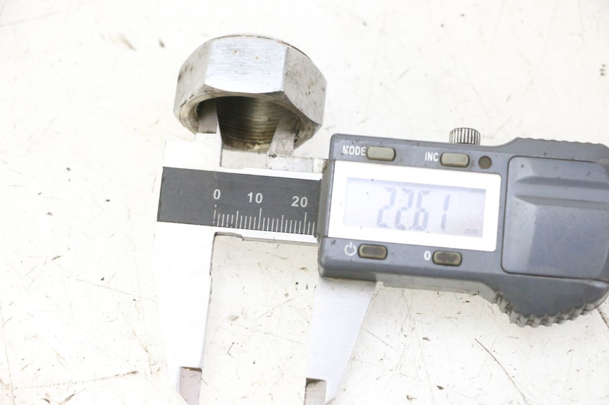 photo de TUERCA TIJA HORQUILLA HONDA CBF 125 (2009 - 2015) - Detalle de la pieza