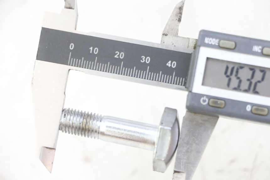 photo de TUERCA DE HORQUILLA SUZUKI GS GSE 500 (2001 - 2003) - Detalle de la pieza