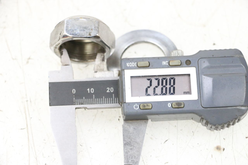 photo de TUERCA TIJA HORQUILLA HONDA NSR R 125 (1994 - 2003) - Detalle de la pieza