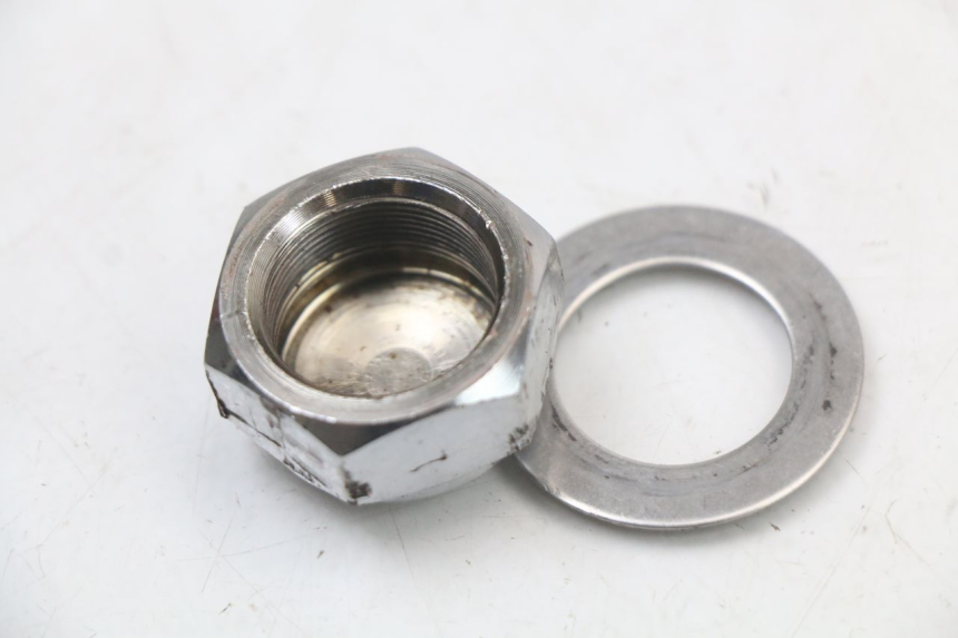 photo de TUERCA TIJA HORQUILLA APOLLO RFZ 140 - Otra perspectiva