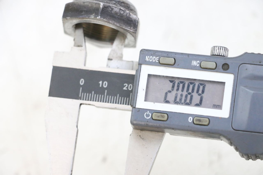 photo de TUERCA TIJA HORQUILLA SUZUKI GSX F GSXF 650 (2007 - 2015) - Detalle de la pieza