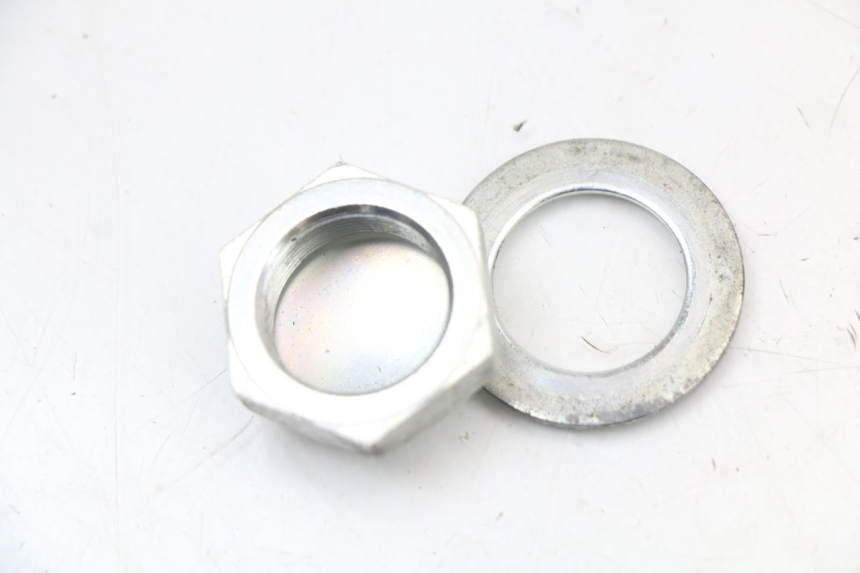 photo de TUERCA TIJA HORQUILLA SUZUKI VL INTRUDER 125 (2004 - 2007) - Zoom estado de uso