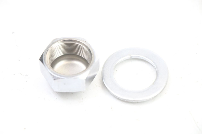 photo de TUERCA TIJA HORQUILLA YAMAHA FZS FAZER 600 (2001 - 2003) - Primer plano técnico