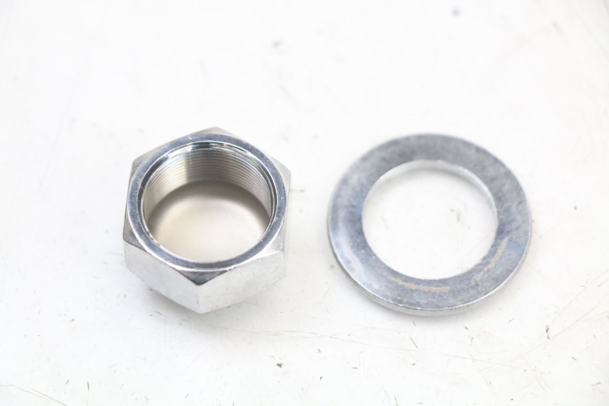 photo de TUERCA TIJA HORQUILLA YAMAHA XJ6 ABS 600 (2008 - 2016) - Otra perspectiva