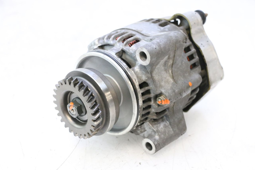 photo de ALTERNADOR SUZUKI GSF N BANDIT 1200 (2001 - 2005) - Vista principal