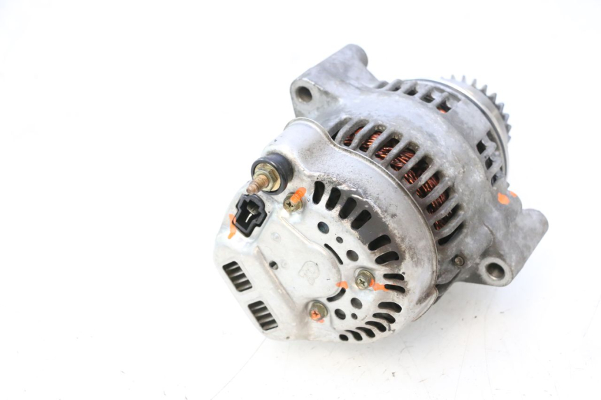 photo de ALTERNADOR SUZUKI GSF N BANDIT 1200 (2001 - 2005) - Detalles de los puntos de fijación