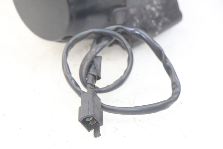 photo de ALTERNADOR SUZUKI GSX-F GSX  F 1100 (1988 - 1994) - Primer plano técnico