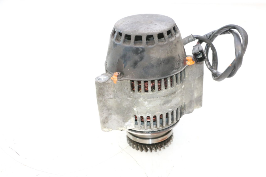 photo de ALTERNADOR SUZUKI GSX F GSXF 750 (1988 - 1998) - Zoom estado de uso