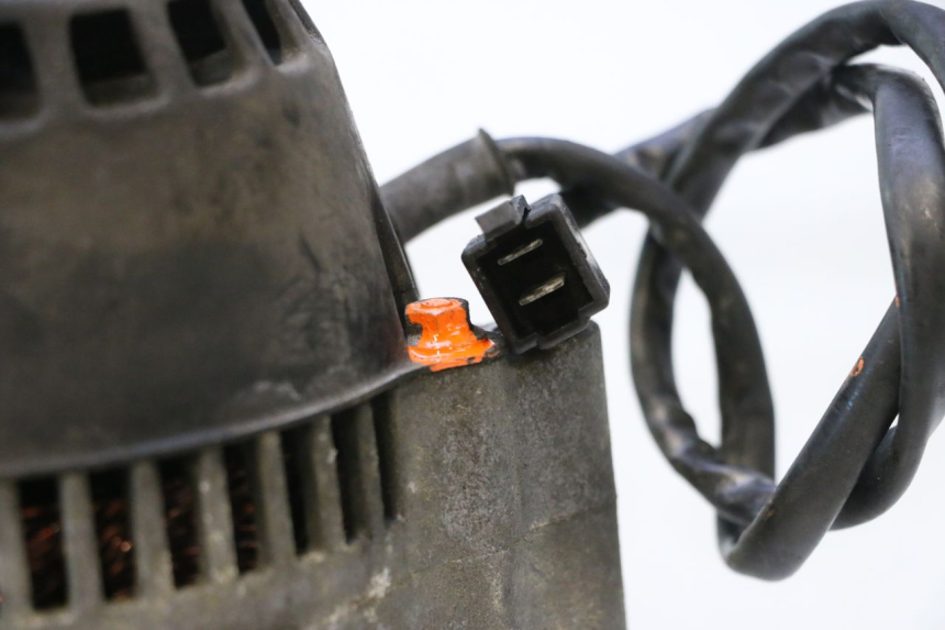 photo de ALTERNADOR SUZUKI GSX F GSXF 750 (1988 - 1998) - Otra perspectiva