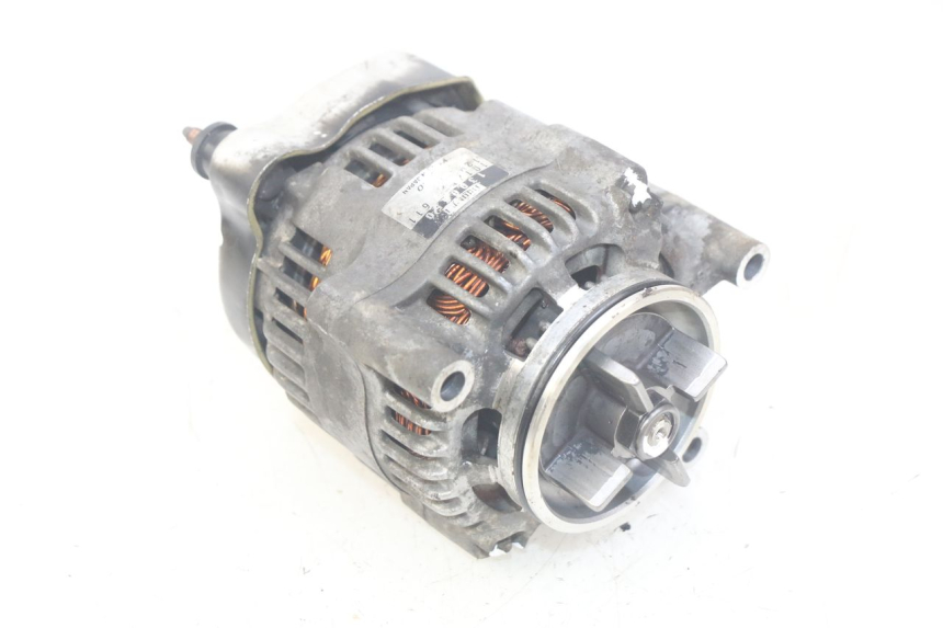 photo de ALTERNADOR TRIUMPH SPRINT ST 955 (1999 - 2001) - Zoom estado de uso