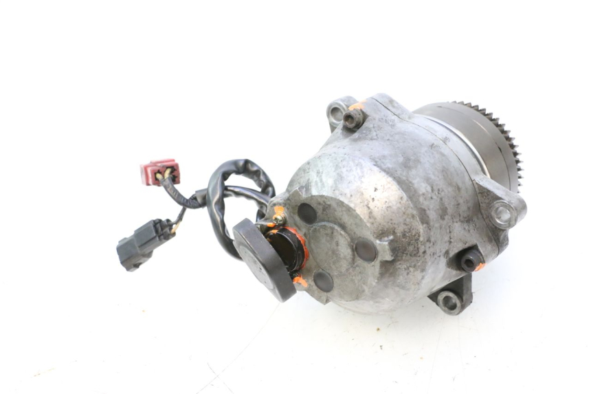 photo de ALTERNADOR HONDA ST PAN EUROPEAN 1100 (1990 - 2002) - Primer plano técnico