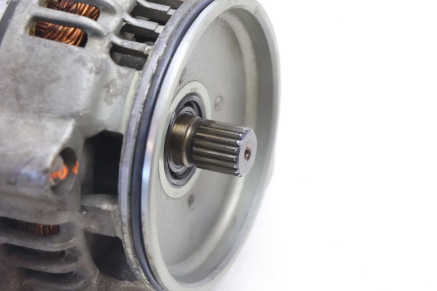 photo de ALTERNADOR YAMAHA XJR 1300 (1998 - 2002) - Detalle de la pieza
