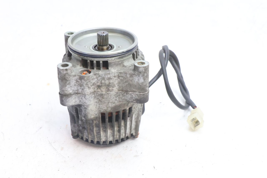 photo de ALTERNADOR YAMAHA XJR 1300 (1998 - 2002) - Estado de la superficie y material