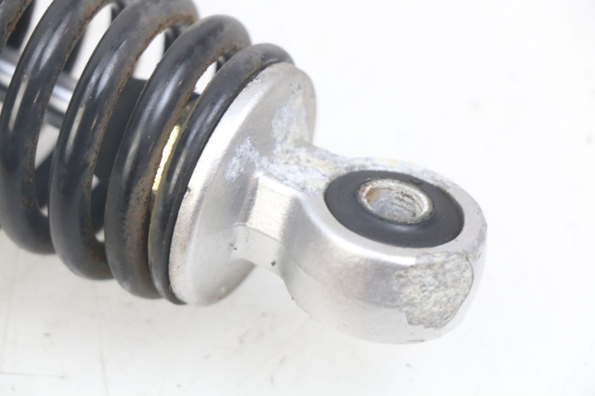 photo de AMORTIGUADOR TRASERO KYMCO AGILITY 16+ 4T 50 (2018 - 2023) - Primer plano técnico