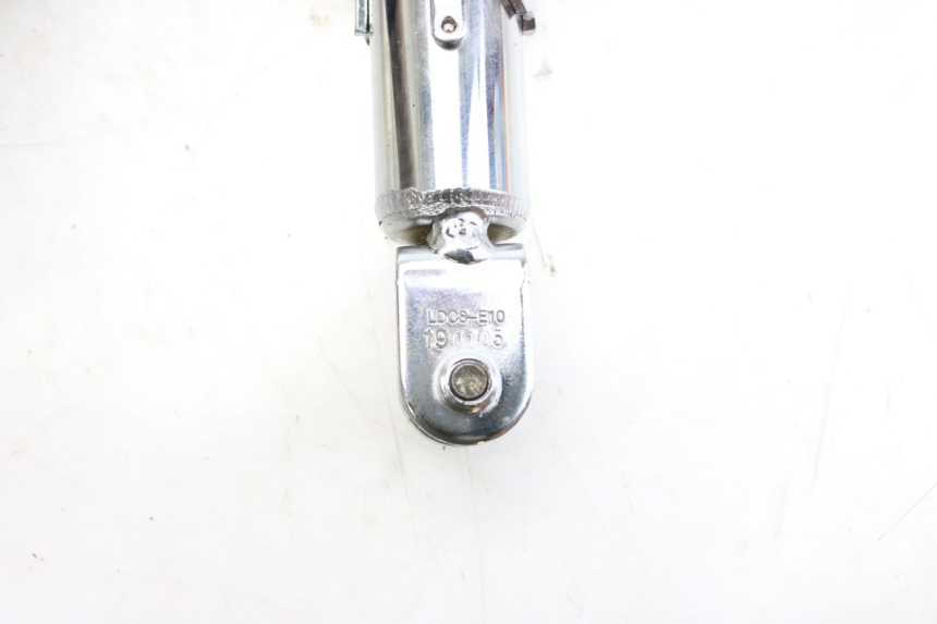 photo de AMORTIGUADOR TRASERO KYMCO AGILITY NAKED RENOUVO 4T 50 (2018 - 2020) - Primer plano técnico