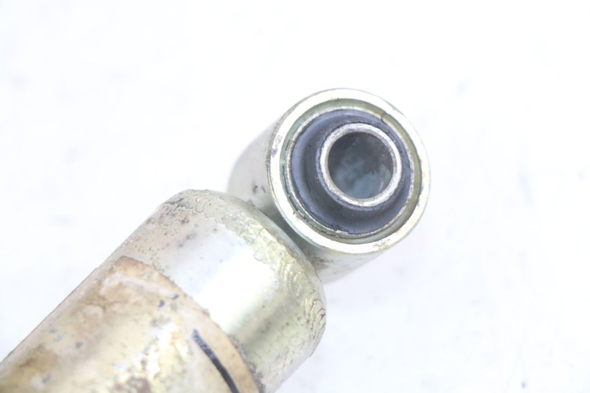 photo de AMORTIGUADOR TRASERO JIANSHE COYOTE 80 - Detalles de los puntos de fijación