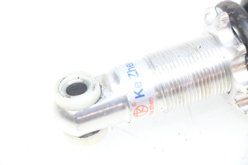 photo de AMORTIGUADOR TRASERO POCKET BIKE KXD 50 - Detalles de los puntos de fijación