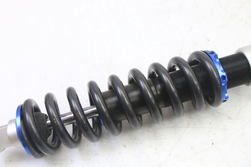 photo de AMORTIGUADOR TRASERO APOLLO RFZ 150 - Otra perspectiva