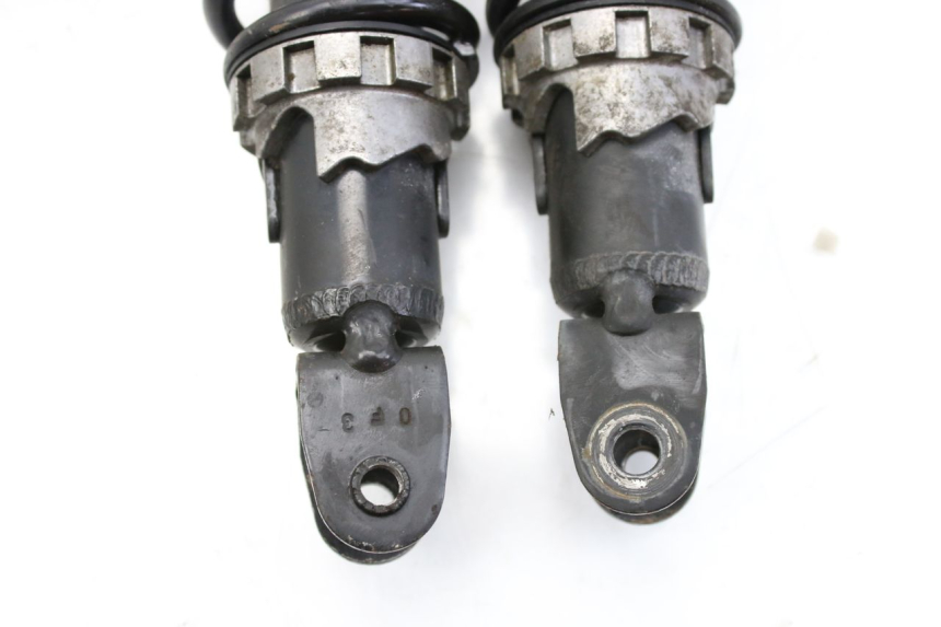 photo de AMORTIGUADOR TRASERO YAMAHA XMAX X-MAX 125 (2006 - 2009) - Primer plano técnico