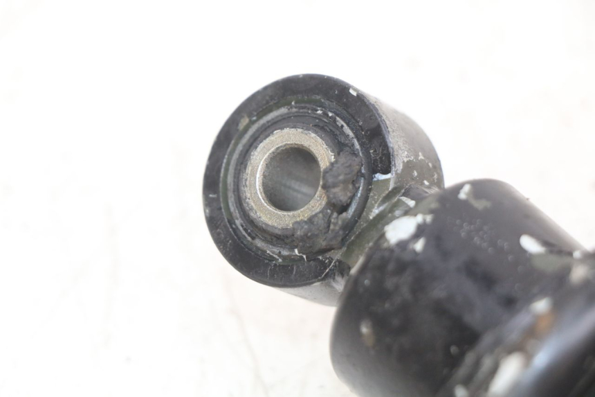 photo de AMORTIGUADOR TRASERO PEUGEOT XP6 50 (2006 - 2011) - Primer plano técnico