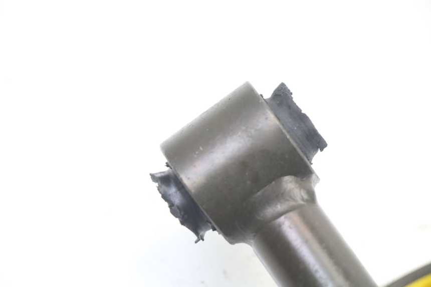 photo de AMORTIGUADOR TRASERO YAMAHA TZR 50 (2008 - 2016) - Primer plano técnico