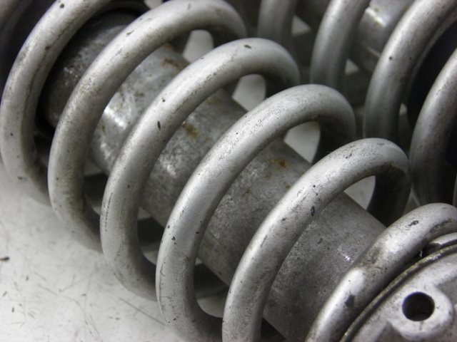 photo de AMORTIGUADOR TRASERO YAMAHA YBR CUSTOM 125 (2008 - 2010) - Otra perspectiva