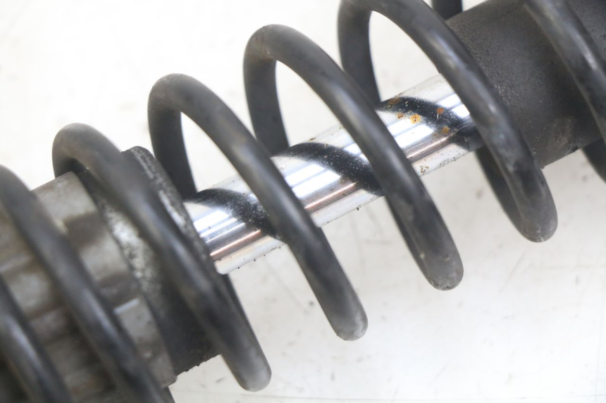 photo de AMORTIGUADOR DELANTERO PIAGGIO VESPA LXV 125 (2006 - 2009) - Otra perspectiva