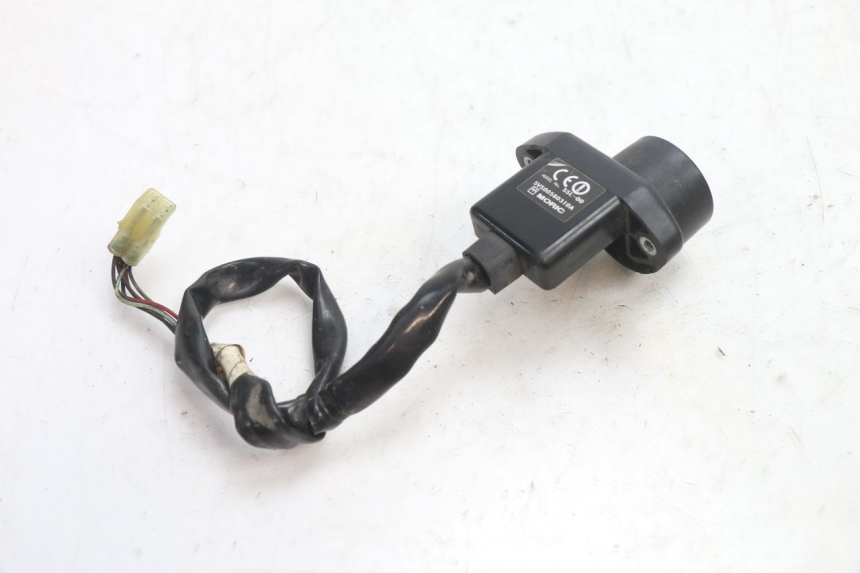 photo de ANTENA TRANSPONDEDOR YAMAHA FJR 1300 (2001 - 2005) - Zoom estado de uso