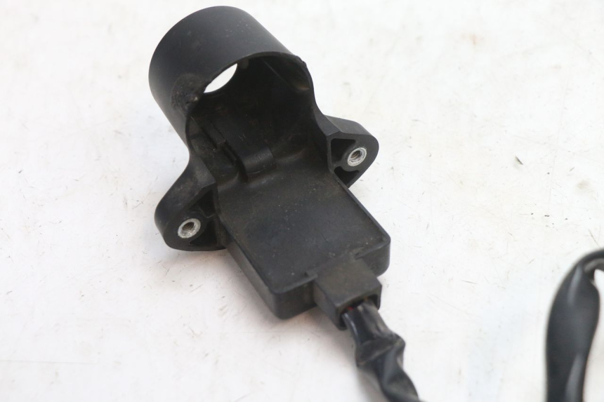 photo de ANTENA TRANSPONDEDOR YAMAHA FJR 1300 (2001 - 2005) - Primer plano técnico