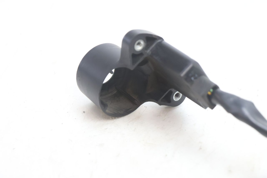 photo de ANTENA TRANSPONDEDOR YAMAHA FJR 1300 (2001 - 2005) - Primer plano técnico