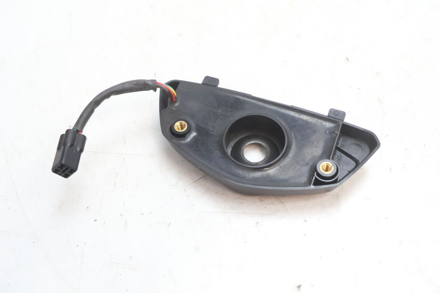 photo de ANTENA TRANSPONDEDOR SUZUKI GSR 600 (2005 - 2012) - Primer plano técnico