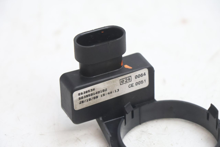 photo de ANTENA TRANSPONDEDOR PIAGGIO MP3 LT 400 (2007 - 2012) - Detalle de la pieza