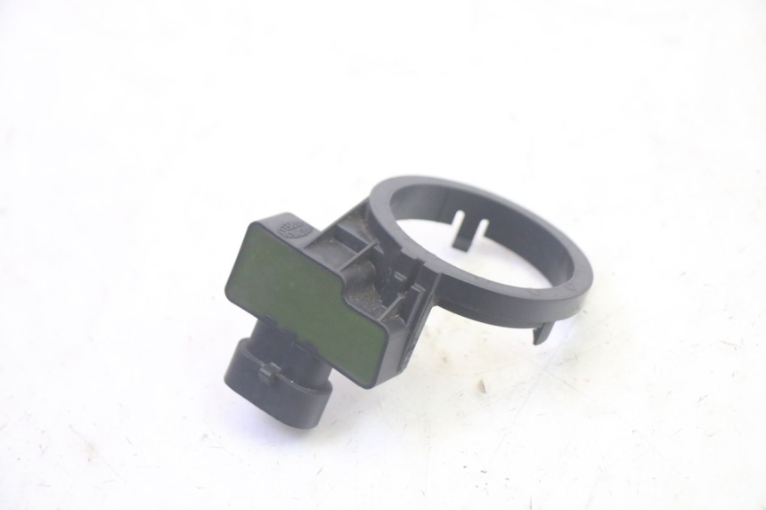 photo de ANTENA TRANSPONDEDOR PIAGGIO MP3 500 (2016 - 2018) - Otra perspectiva