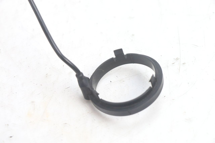 photo de ANTENA TRANSPONDEDOR PIAGGIO MP3 125 (2006 - 2014) - Zoom estado de uso