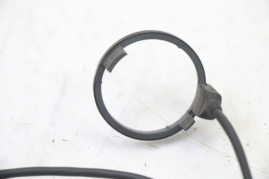 photo de ANTENA TRANSPONDEDOR PEUGEOT SATELIS COMPRESSOR K15 125 (2006 - 2009) - Primer plano técnico