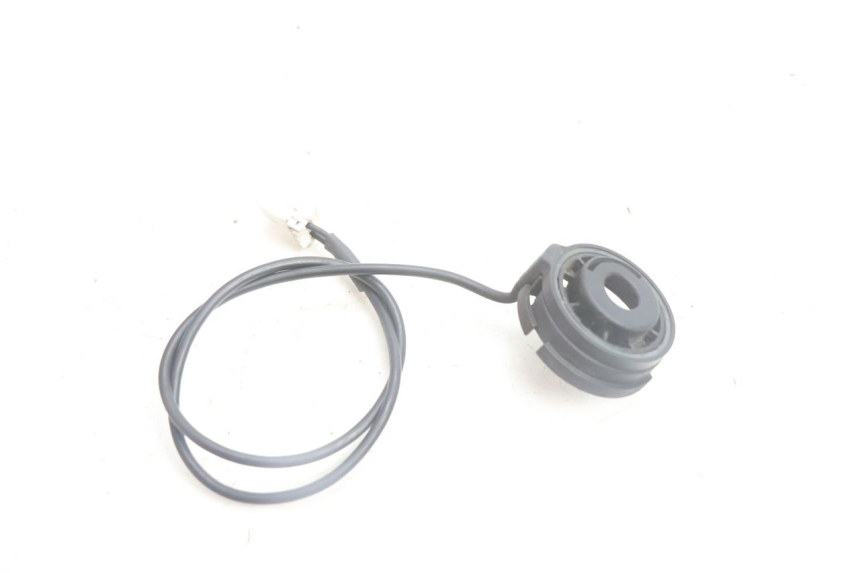 photo de ANTENA TRANSPONDEDOR PEUGEOT SATELIS 125 (2006 - 2009) - Zoom estado de uso