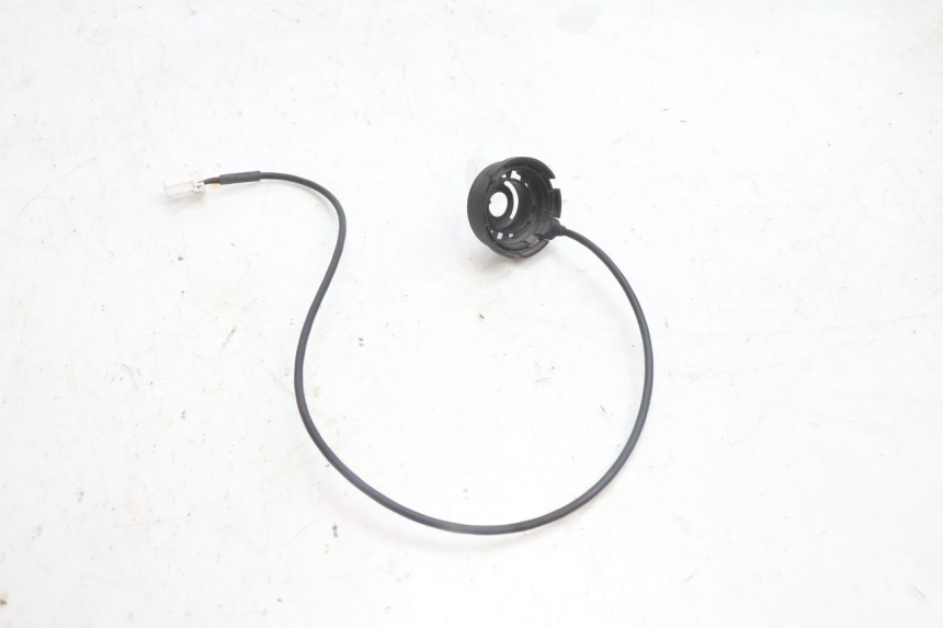 photo de ANTENA TRANSPONDEDOR PEUGEOT SATELIS 125 (2006 - 2009) - Otra perspectiva