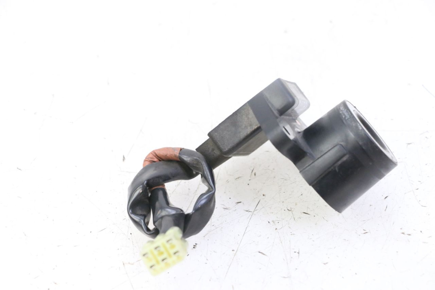 photo de ANTENA TRANSPONDEDOR YAMAHA X-MAX XMAX 125 (2010 - 2013) - Detalles de los puntos de fijación