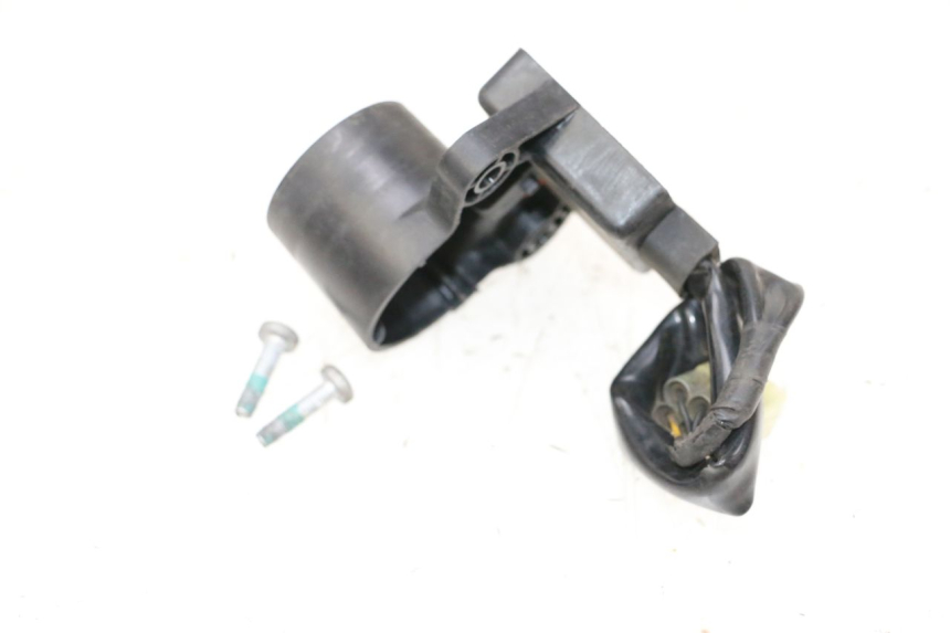 photo de ANTENA TRANSPONDEDOR YAMAHA XMAX X-MAX 125 (2006 - 2009) - Detalles de los puntos de fijación