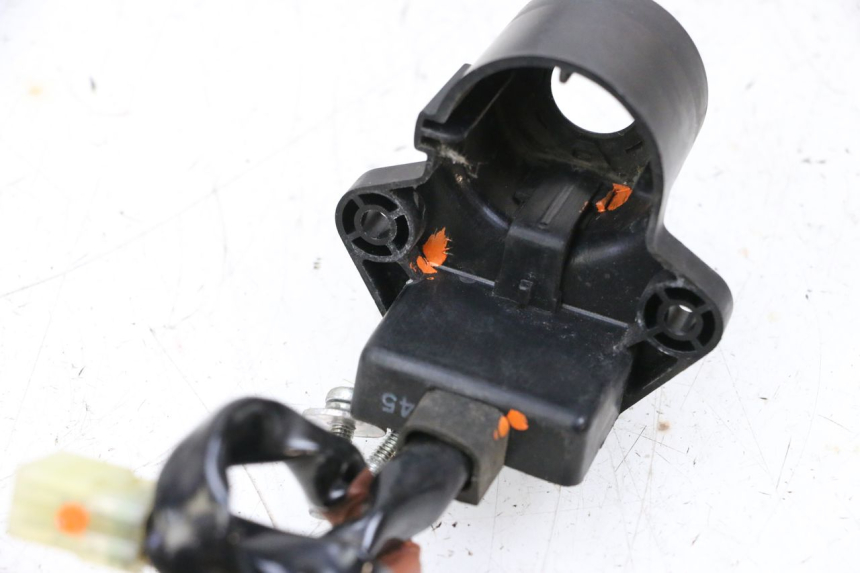 photo de ANTENA TRANSPONDEDOR YAMAHA X-MAX XMAX 125 (2010 - 2013) - Zoom estado de uso