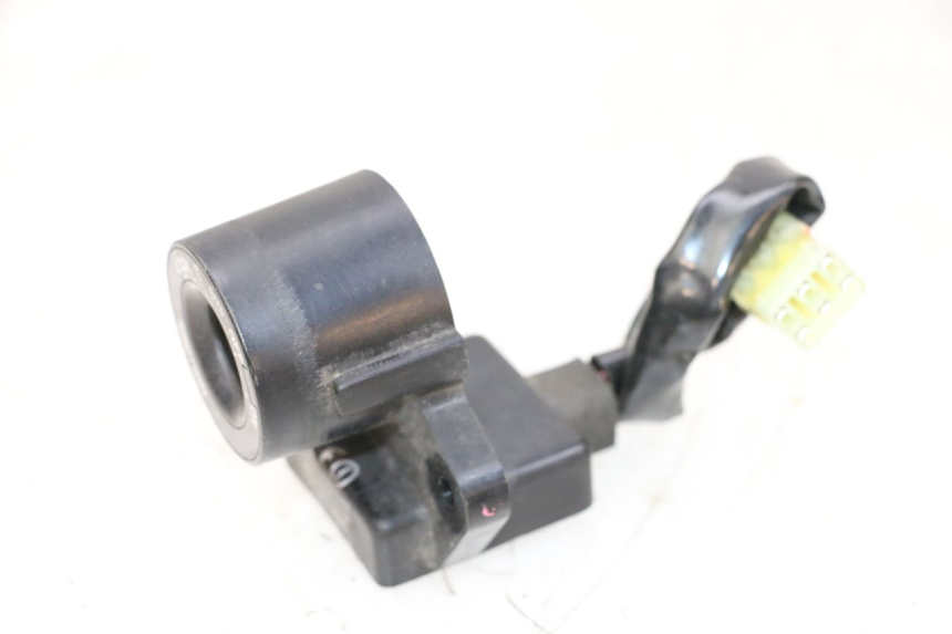 photo de ANTENA TRANSPONDEDOR YAMAHA XMAX X-MAX 125 (2006 - 2009) - Detalles de los puntos de fijación