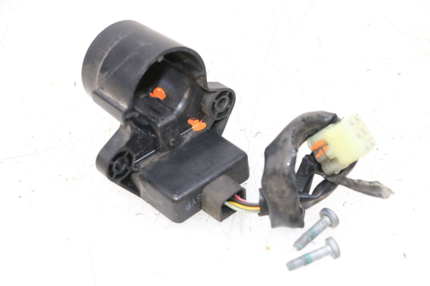 photo de ANTENA TRANSPONDEDOR YAMAHA XMAX X-MAX 125 (2006 - 2009) - Primer plano técnico